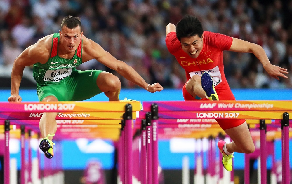 Baji Balázs ugorja a legnagyobbat a gátfutók közül