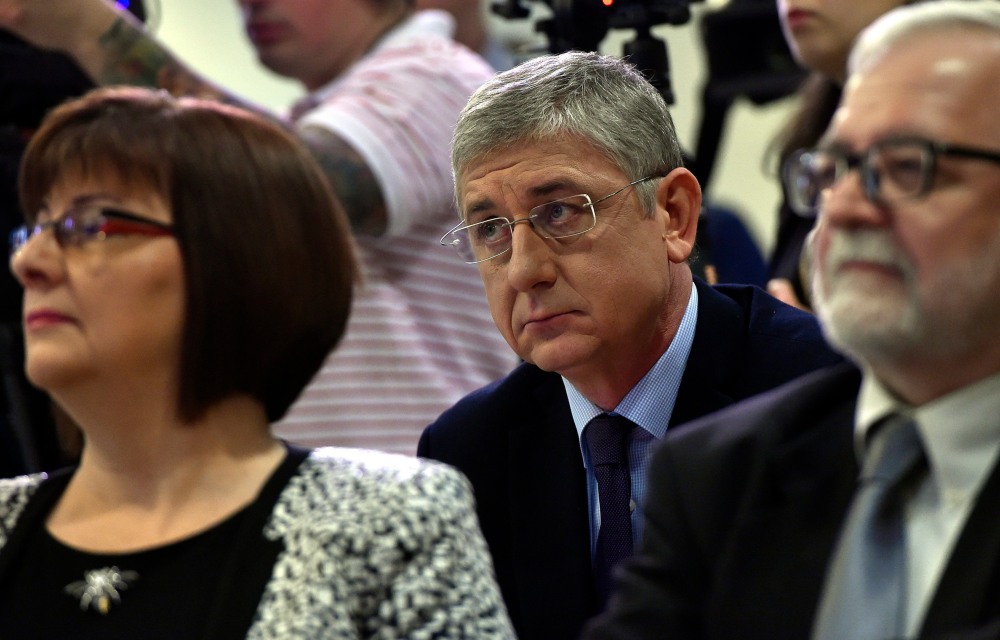 Ezúttal Gyurcsányék kezdenek aláírást gyűjteni