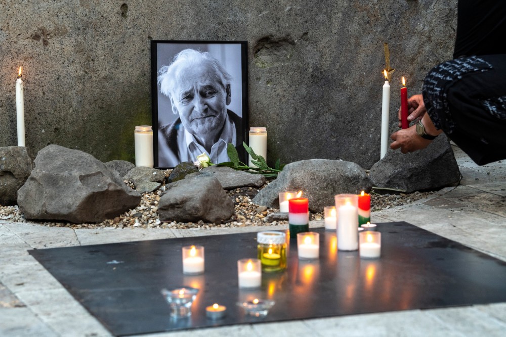 Székelyföldön helyezték örök nyugalomra Kányádi Sándort