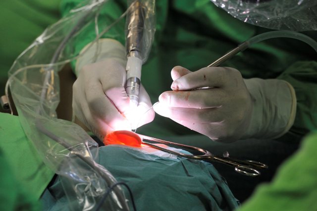 A DK gyilkossággal vádolja a kormányt?