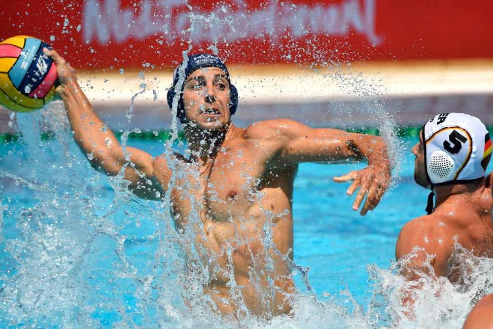 A magyar fiúk a hollandokkal játszanak