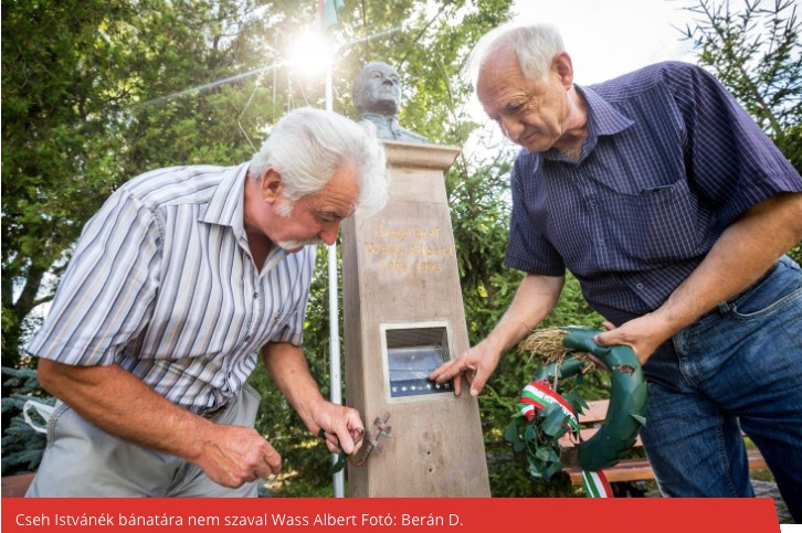 Megrongálták Wass Albert egri mellszobrát