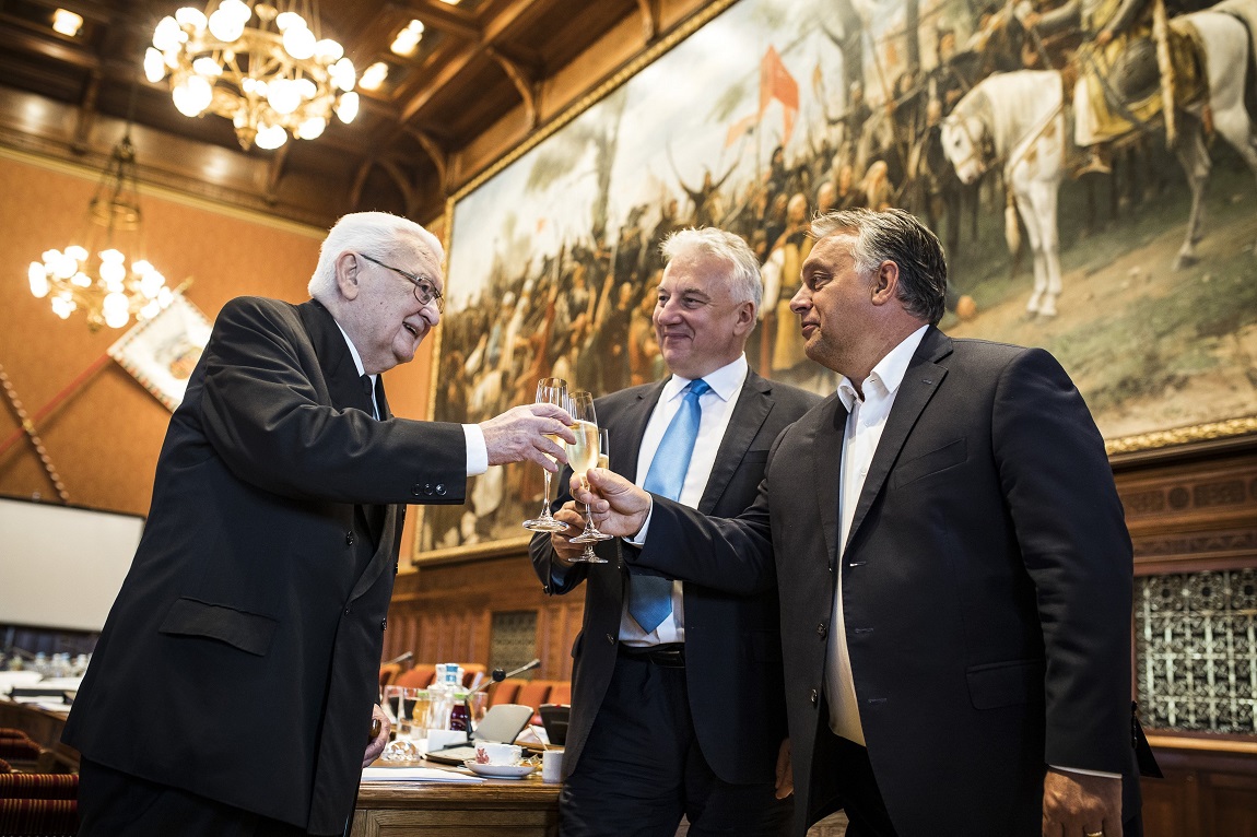 A 90 éves Boross Pétert köszöntötték