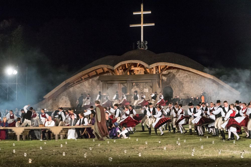 Huszonötezer néző a Csíksomlyói passión