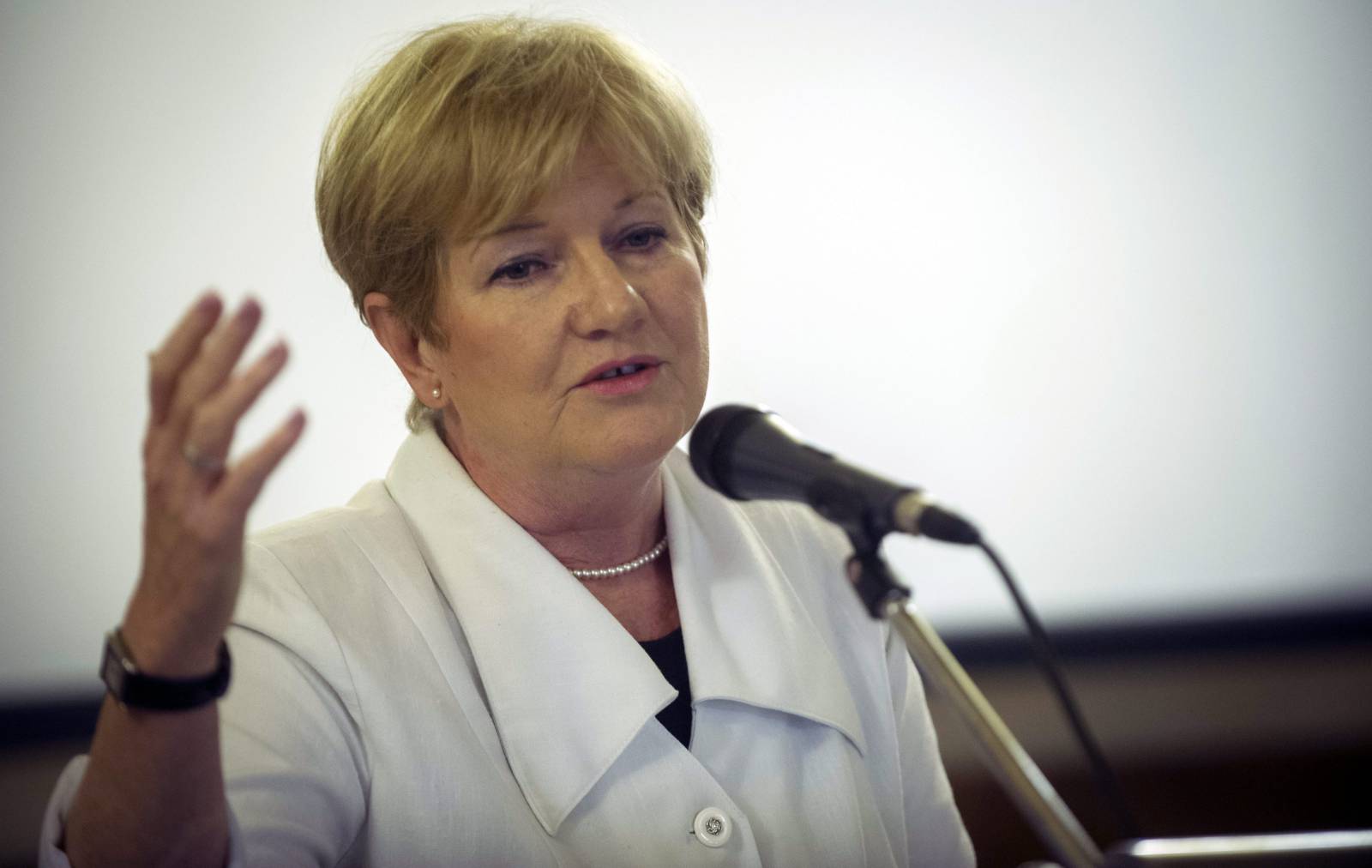 Igenis helye van a keresztnek egy állami ünnepségen