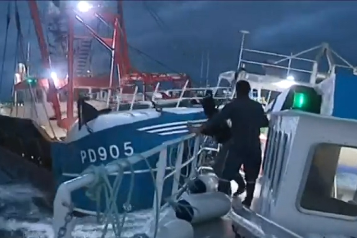 Francia és brit halászhajók csaptak össze