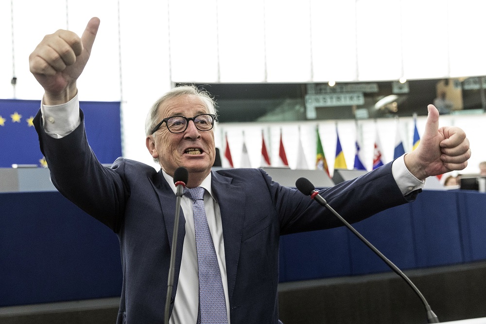 Juncker támogatást ígér a spanyoloknak