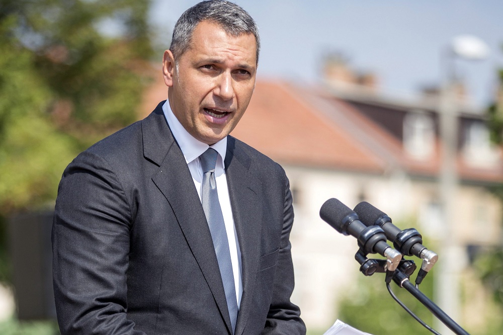 „Visszatértem, maradok és küzdök tovább”