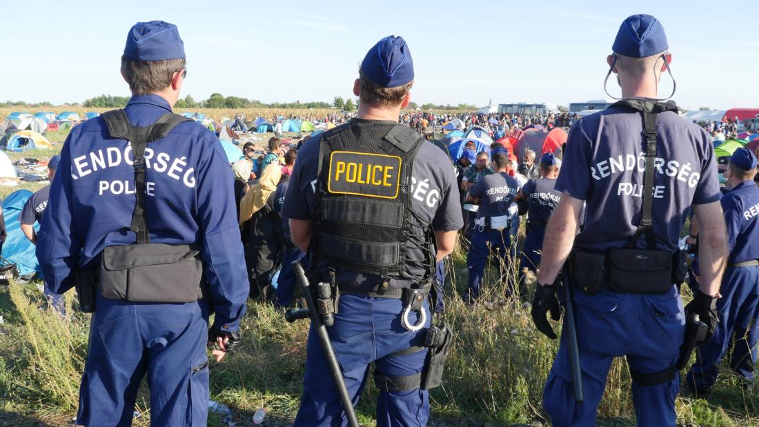 Újabb rendőri kontingens indul segíteni