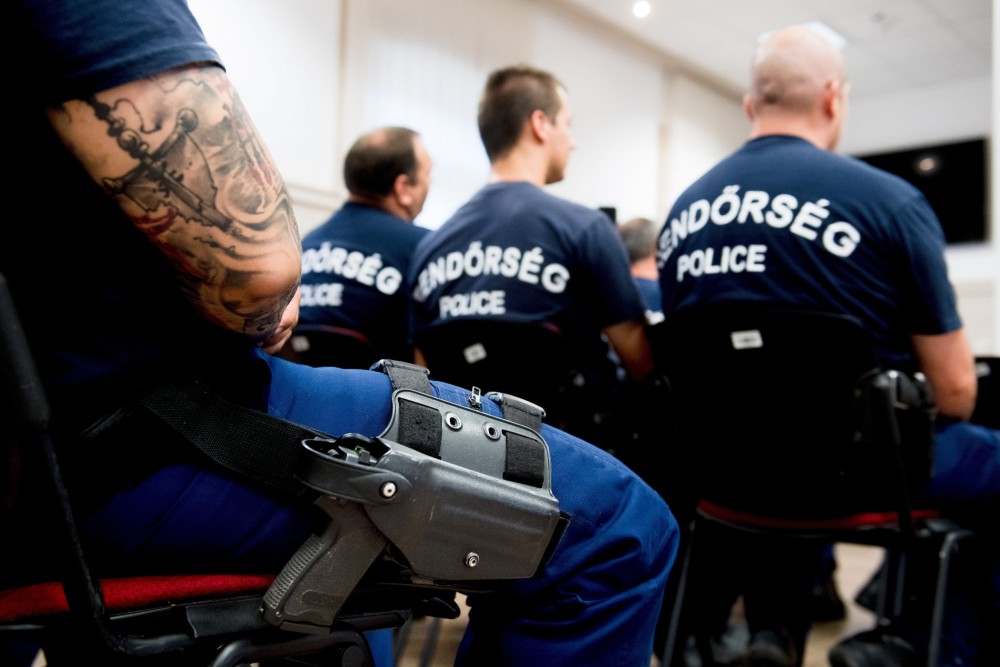 Hazatértek a rendőrök