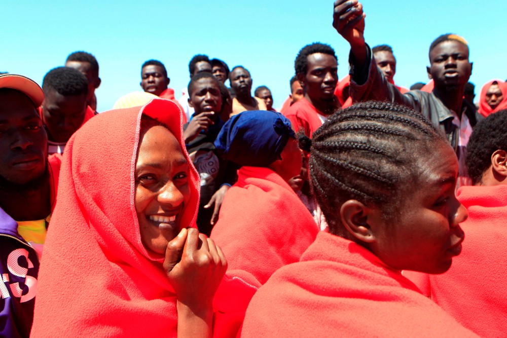 Újabb migránshajó kötött ki