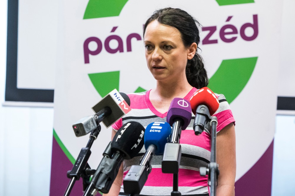 A Párbeszéd szerint problematikus a BMW-beruházás