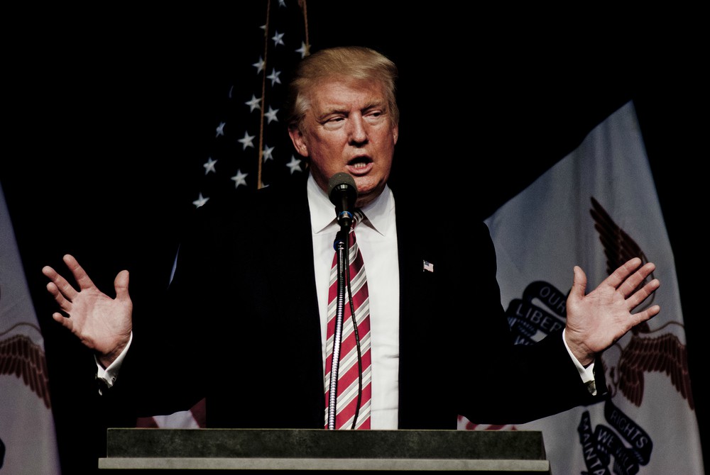 Politikai hisztéria a Trump elleni tüntetéssorozat