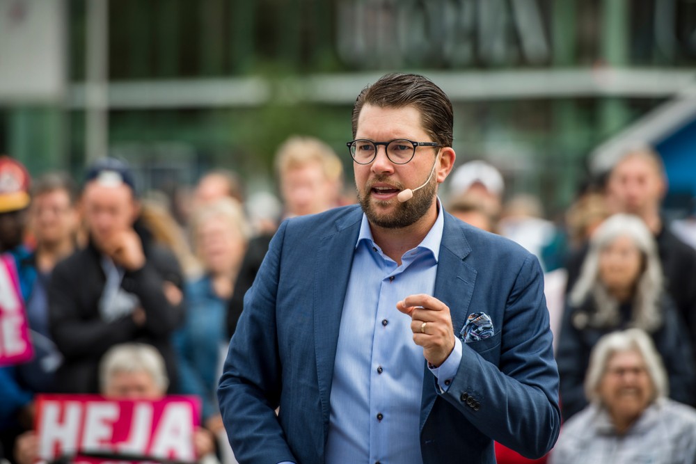 Lefejezéssel fenyegetik az SD vezetőjét