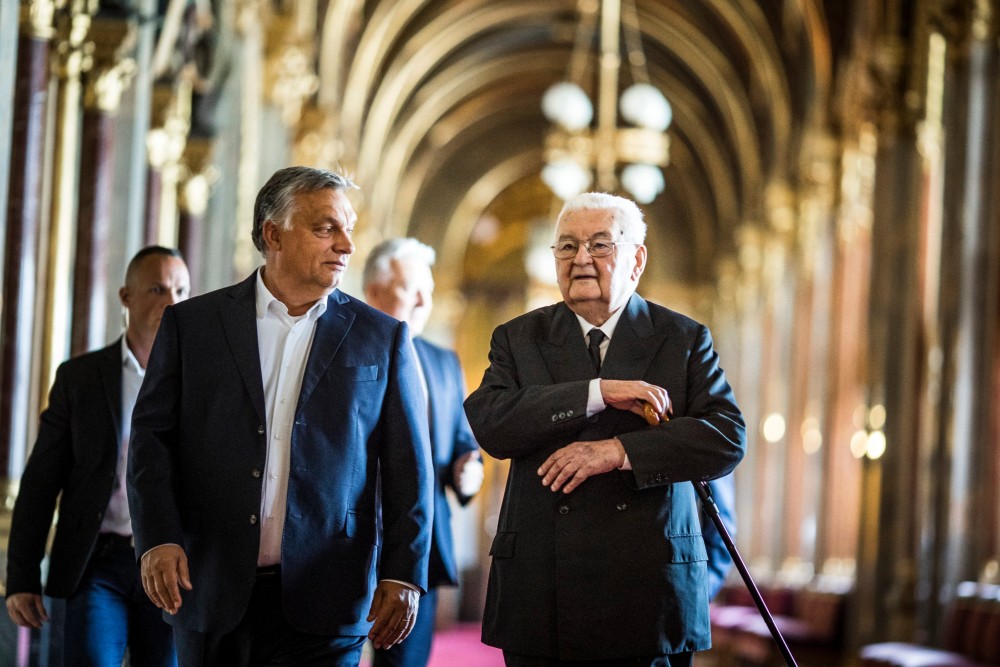 Meg kellett tartani a hajót