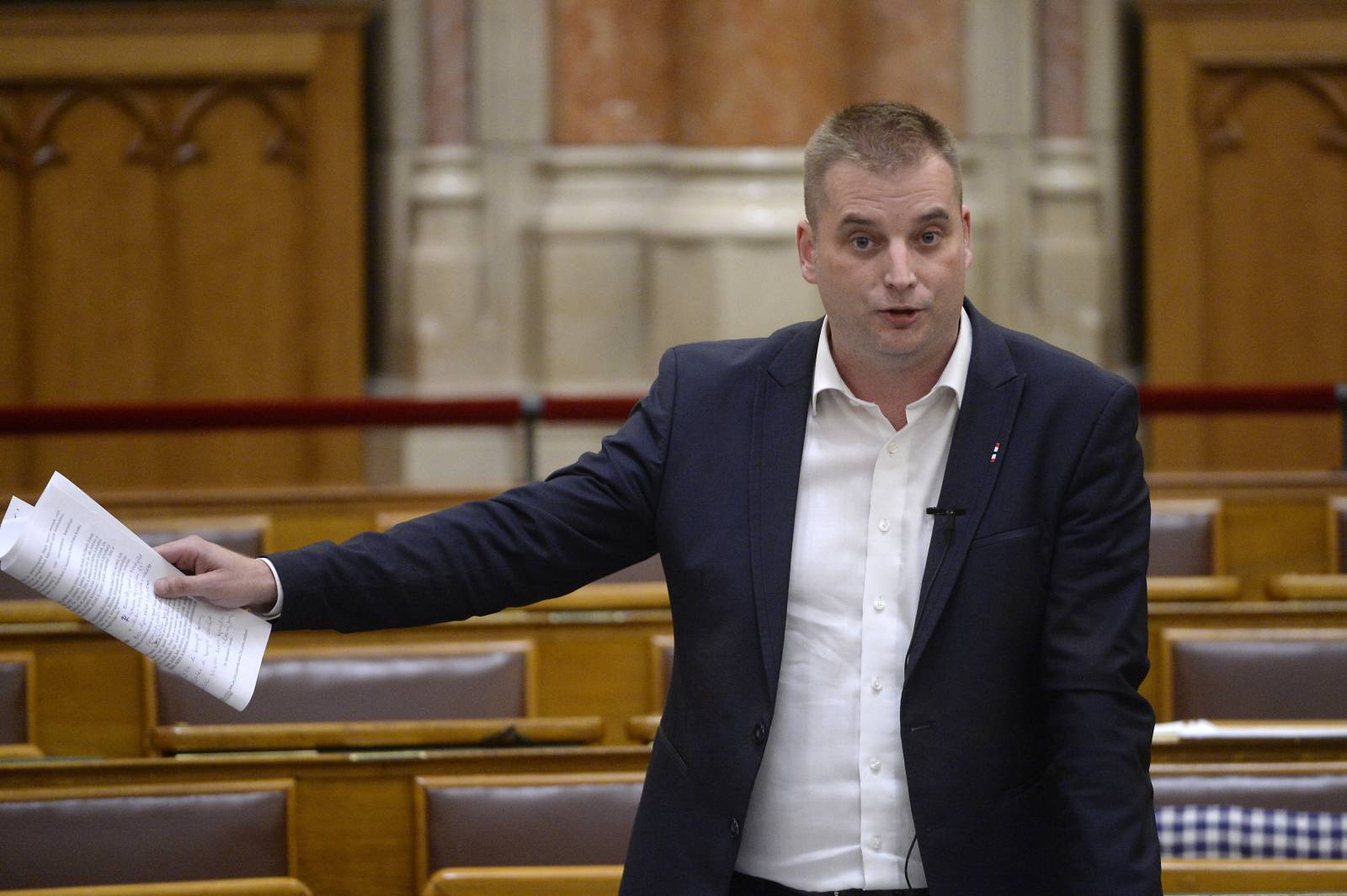 Az MSZP már megint felszólít