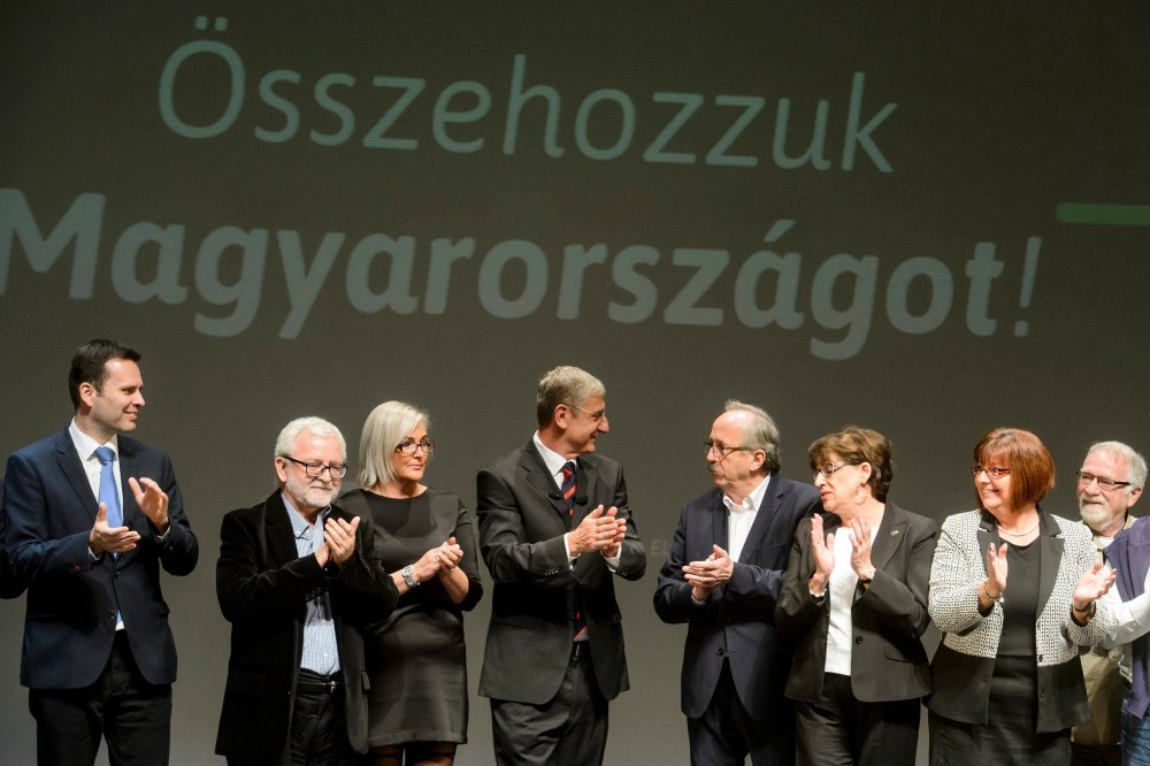 DK: Orbán Viktor „lúzer kormányfőként” futott Moszkvába