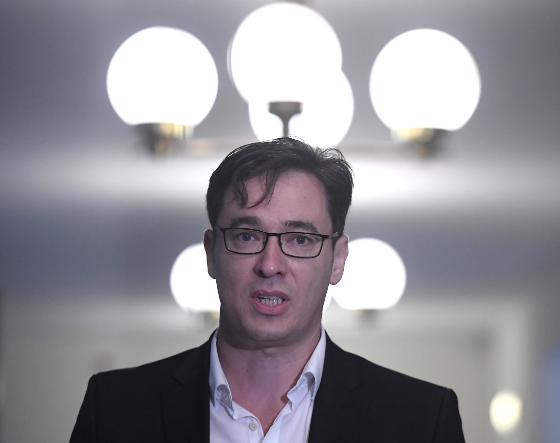 Szoci felszólítás: „a politika menjen ki az iskolából!”