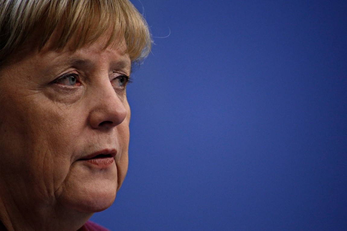 Merkel nem kér bizalmi szavazást