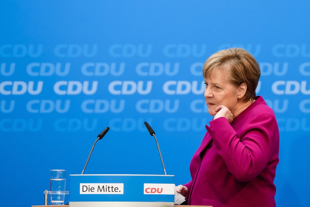 Merkel szerint a kormánypártoknak változtatni kell