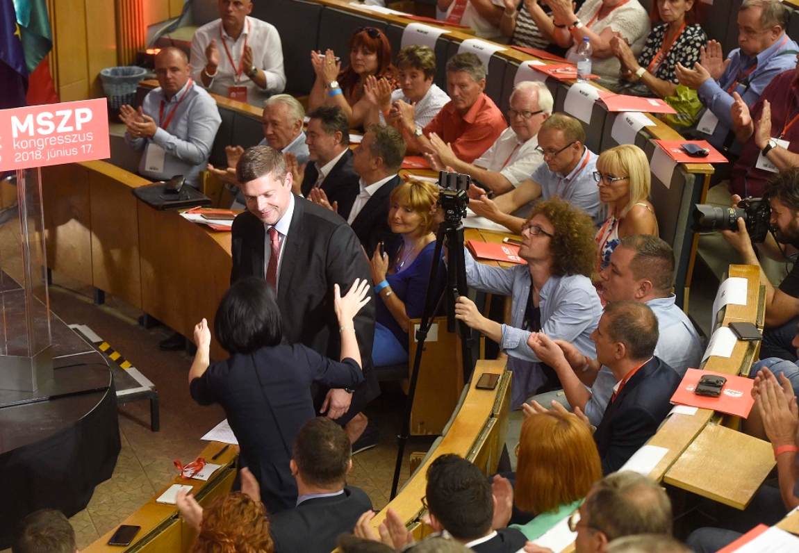 Balog Zoltánt is fenyegetik a szocik