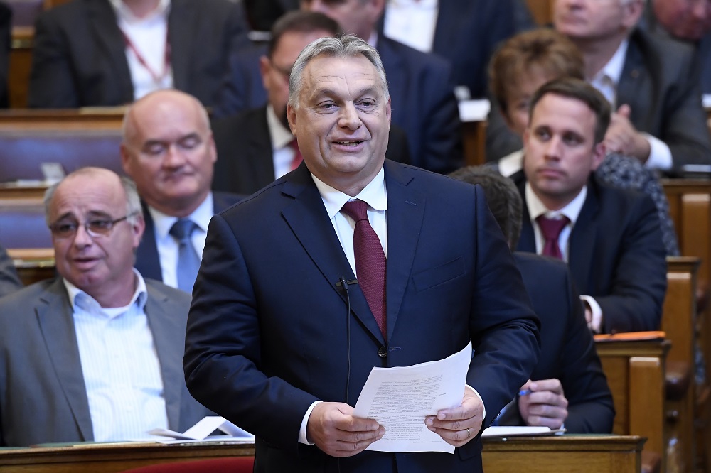 Orbán Viktor mattot adott Demeter Mártának