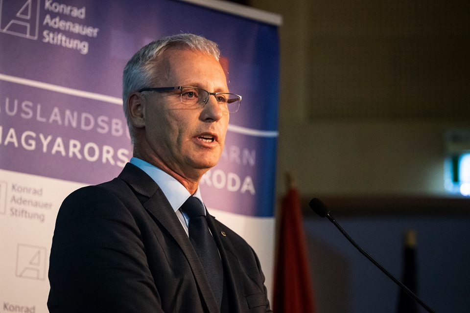 Hazug, képtelen és koncepciózus a Sargentini-jelentés