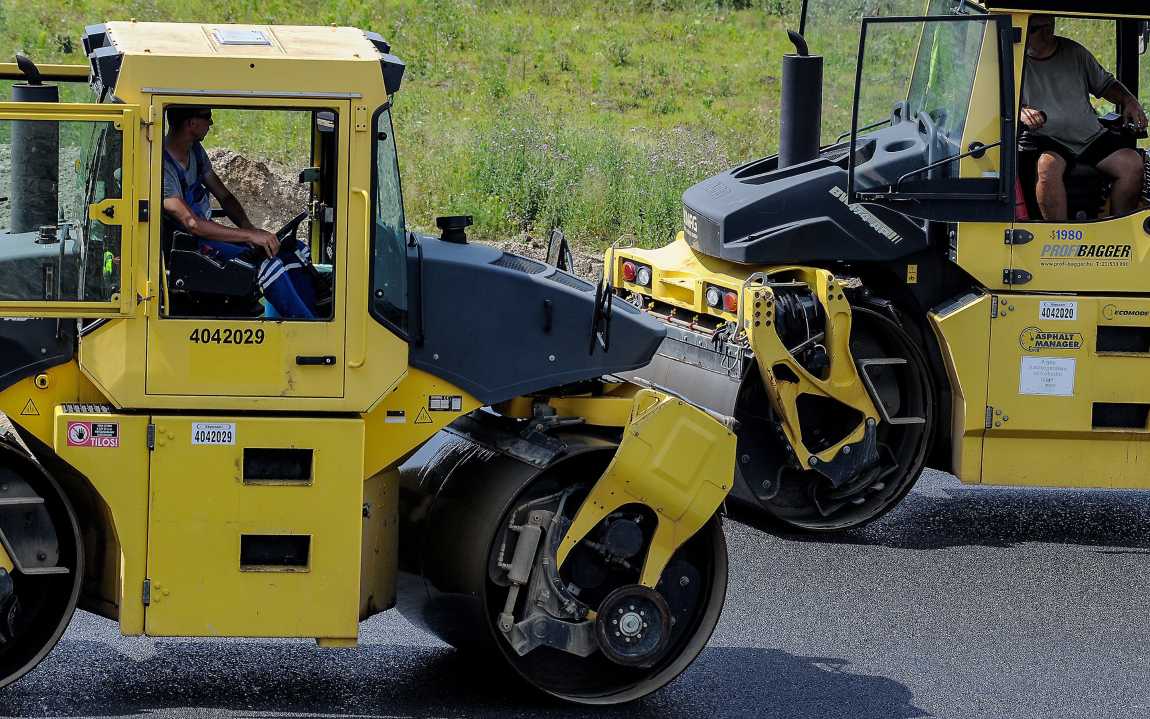 Földutakat aszfaltoznak Újpesten