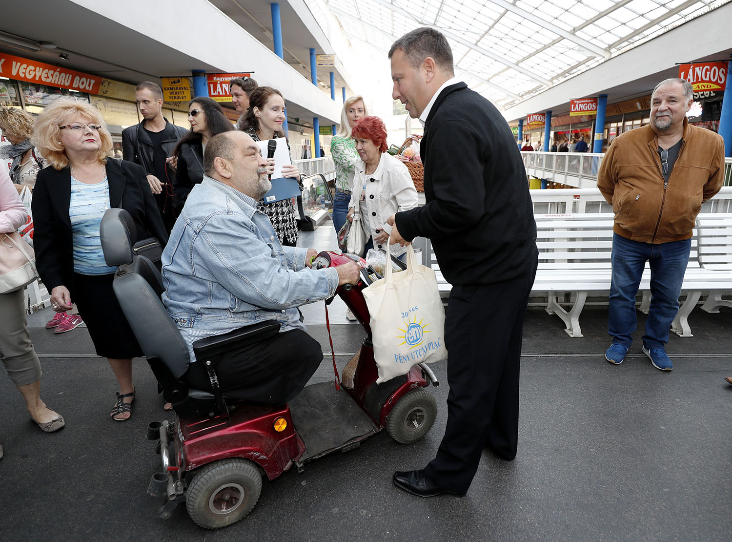 Húszéves a Fény Utcai Piac