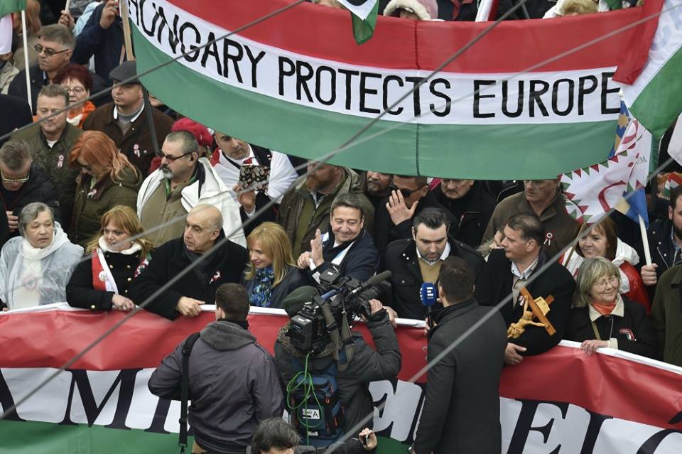 A jövő évi voksolás a nemzeti önvédelemről szól