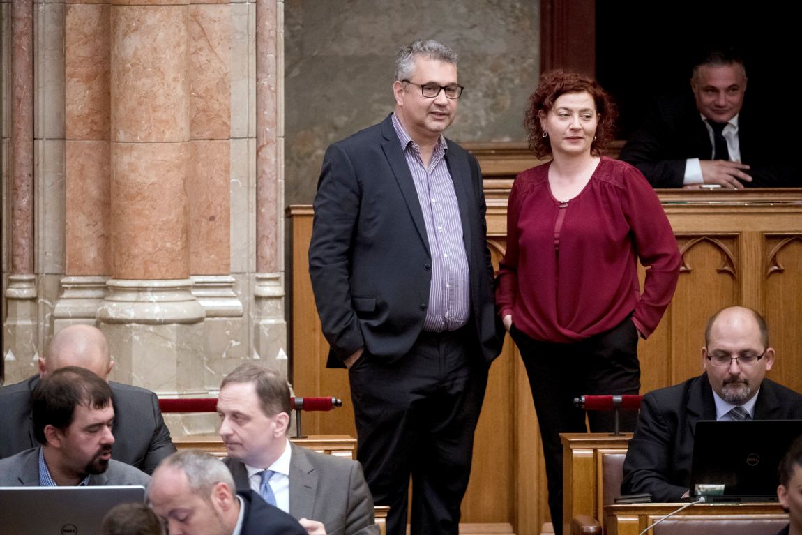 Gyurcsányék a tudományos élet szabadságát siratják