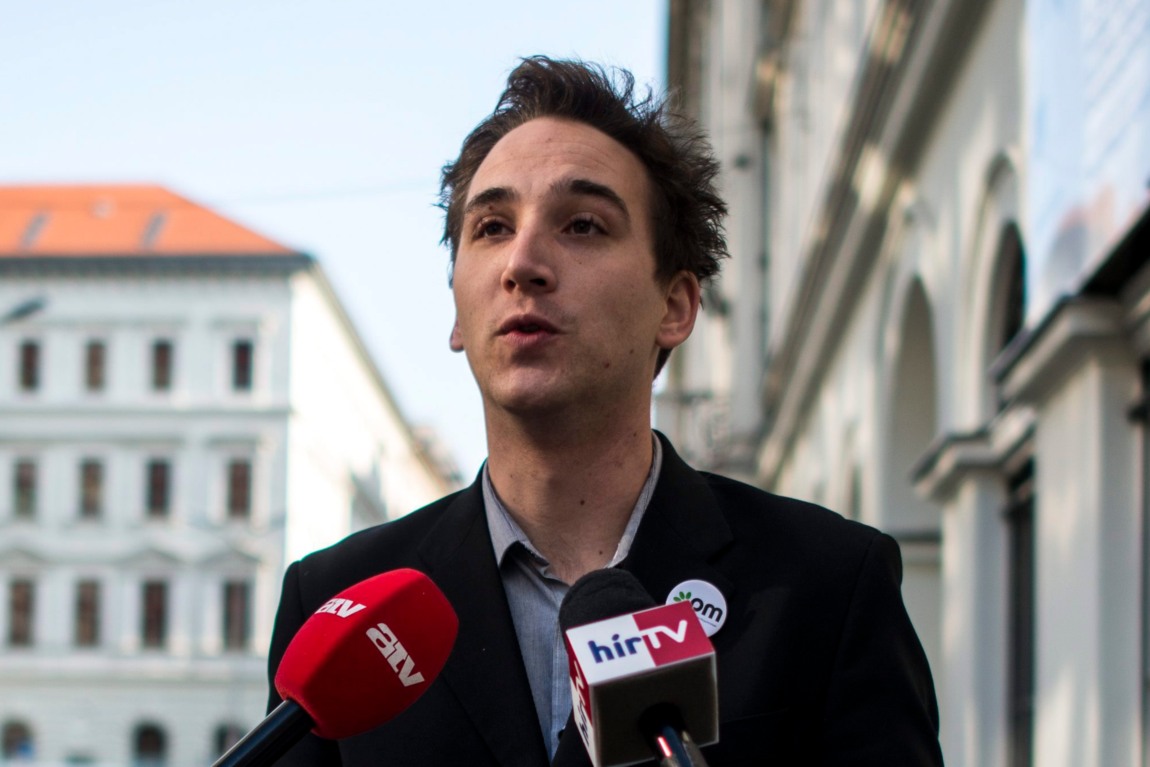 A Párbeszéd szerint Orbán Viktor nyirbálja a felsőoktatást