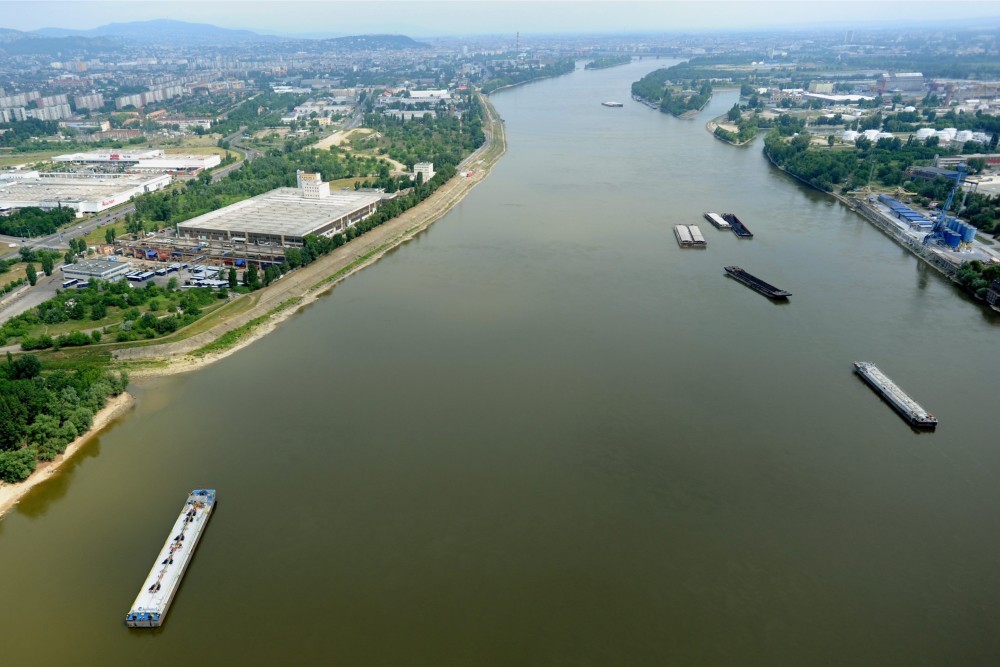 Bombákat találtak a Dunában