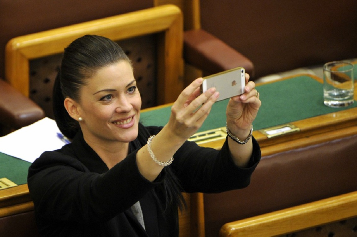 Demeter Márta: a magyar kormány alkalmatlan