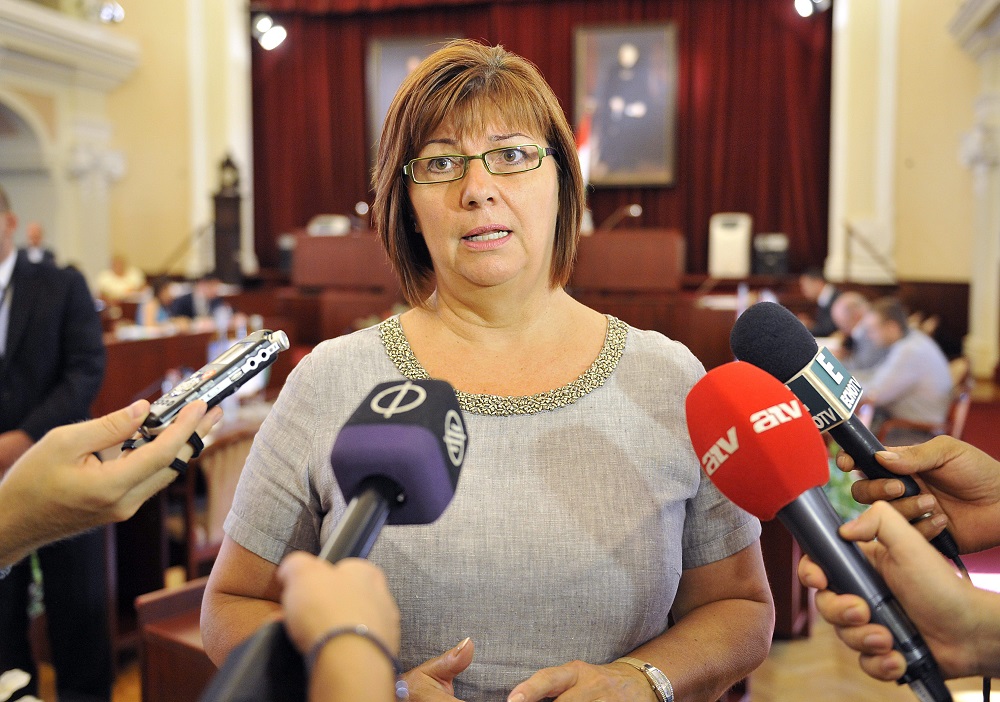 Újabb figyelemfelkeltő akcióba kezd a DK