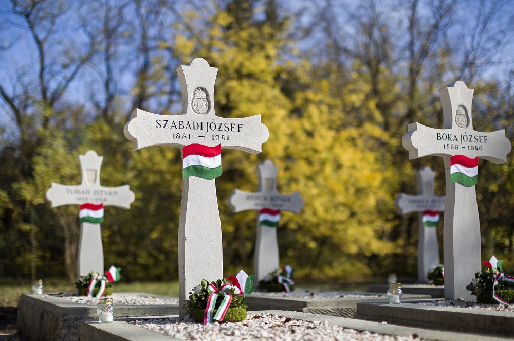 A hadisírok emlékeztetnek arra, milyen törékeny a béke