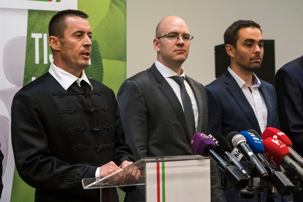 A Jobbik minden fegyvernemben támadna