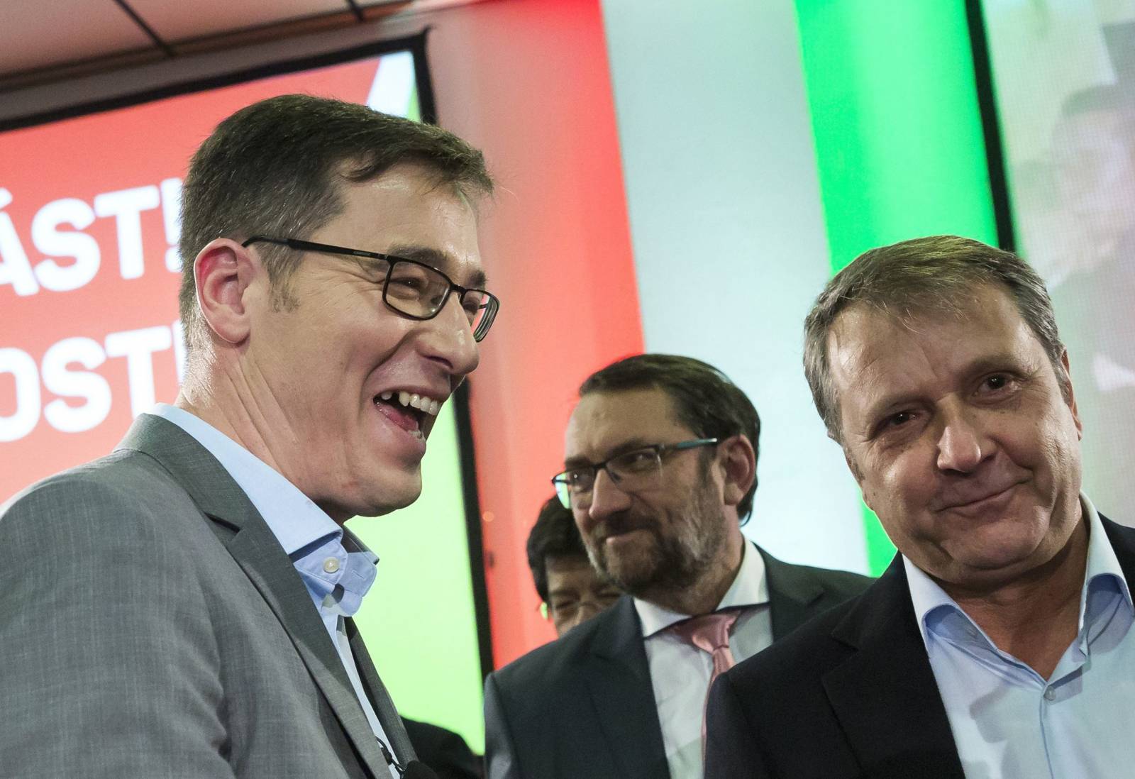 A Népszabadság egykori főszerkesztőjével erősítenek