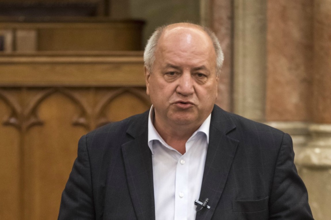 Ha a szocialistákon múlik, mára nincs betegellátás