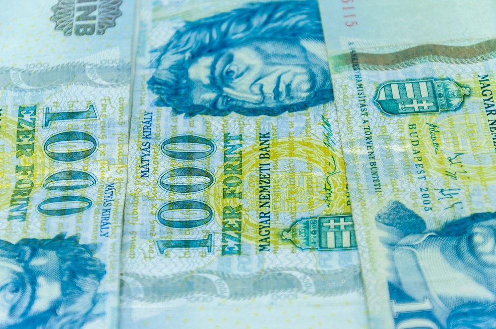 Szerdán lehet utoljára fizetni a régi 1000 forintossal