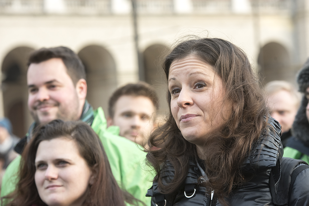 Bolond lyukból bolond szél