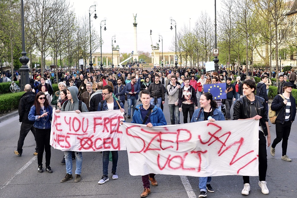 A Soros-egyetem csak politikai balhét akar