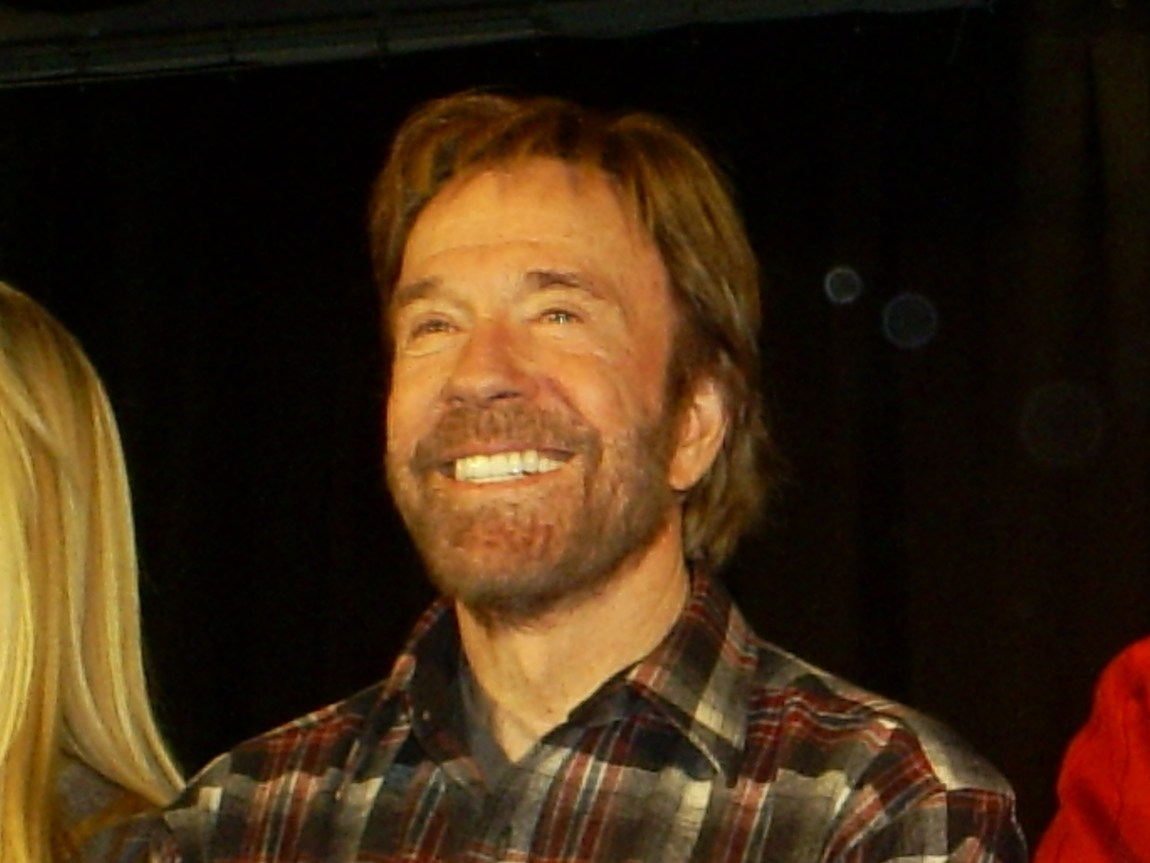 Chuck Norris indítja el a jótékonysági akciót