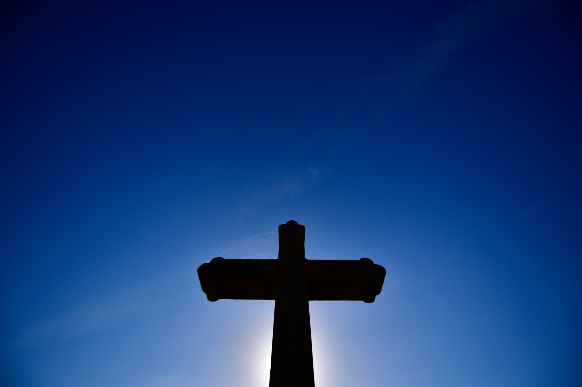 Csaknem egymillióan keresték fel szeretteik sírhelyét