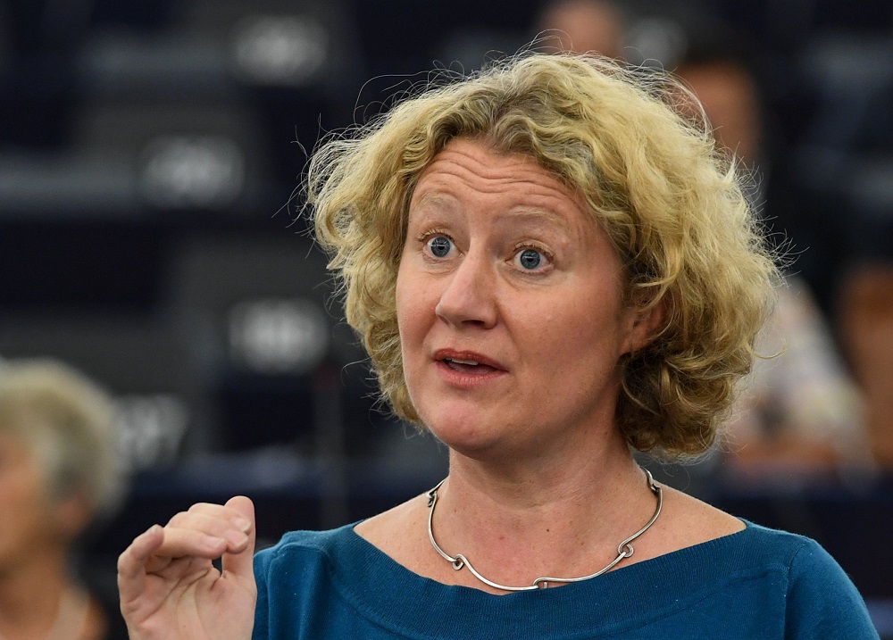 „Gyülekeznek a felhők a demokrácia és a jogállamiság körül”