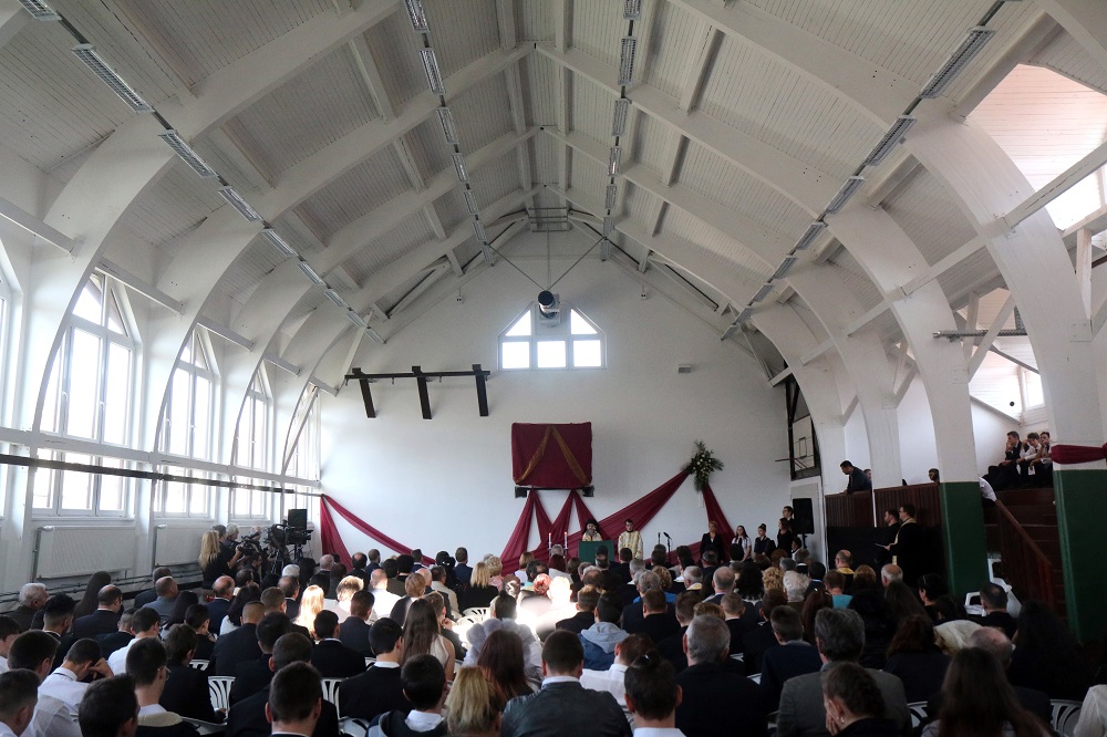 Felújított görögkatolikus középiskolát adott át Semjén Zsolt