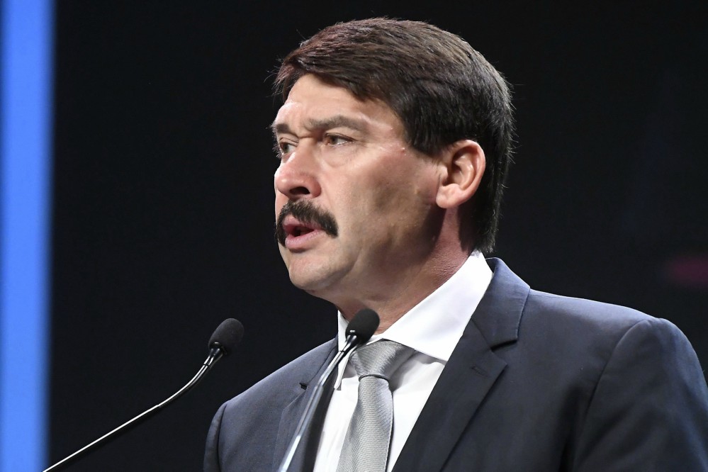 Áder János aláírta a módosítást