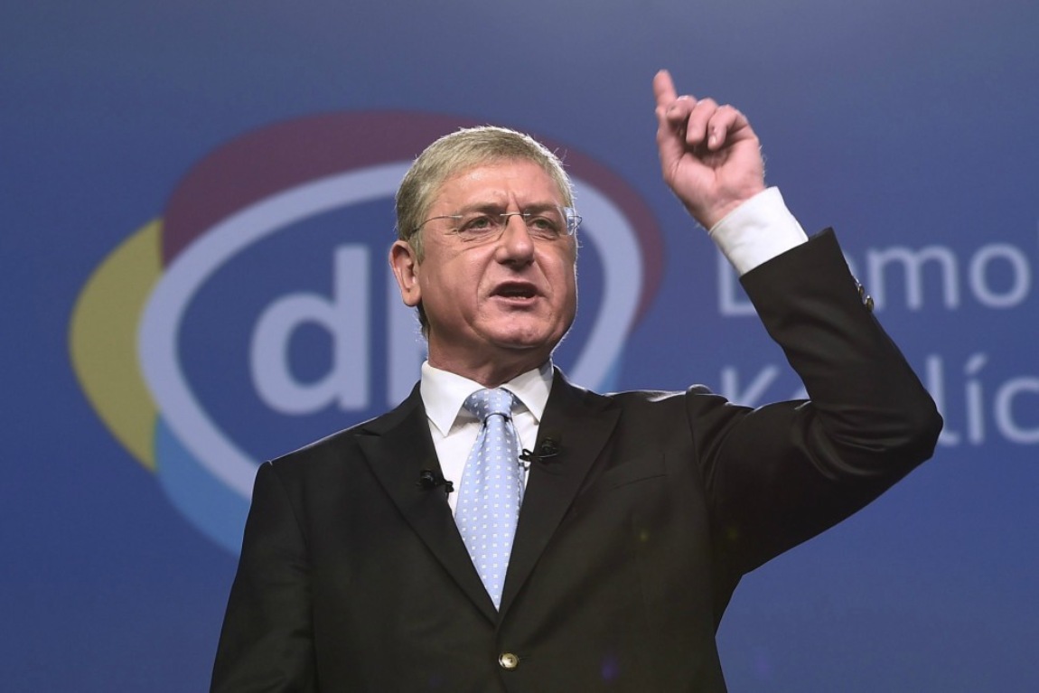 Csak elvettek a családoktól