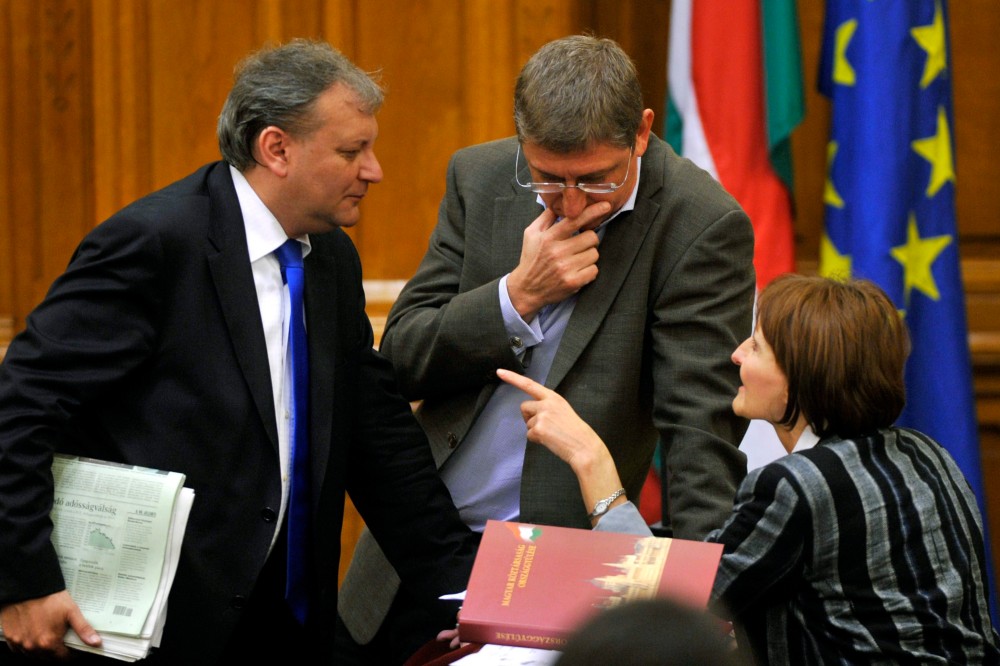 Egymillió embert tettek munkanélkülivé