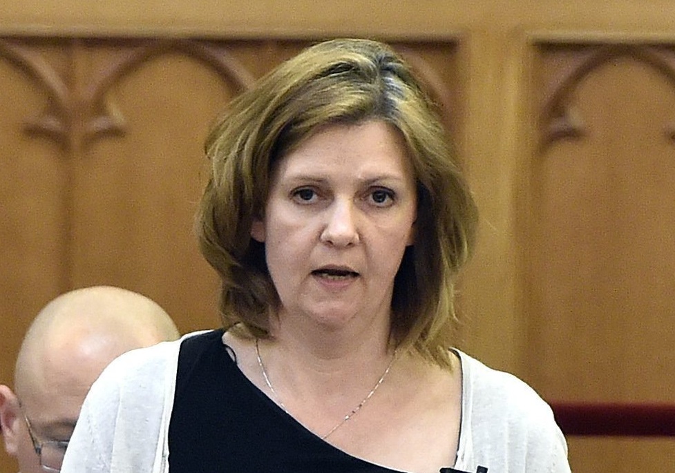 A túlóratörvény miatt sipákol a Jobbik